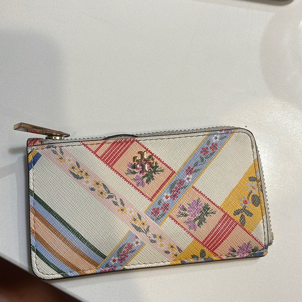 tory burch wallet